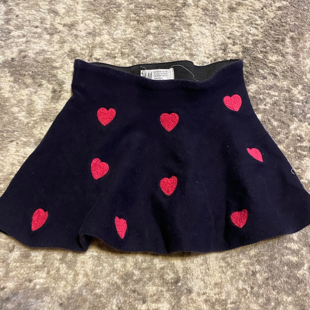 H&M Toddler Girls Black Skater Skirt with Red Hearts